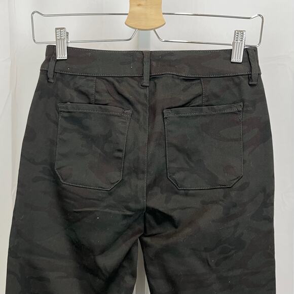 NWT EVEREVE Size 25 Julia Utility Jogger Pants Zip Ankle Camouflage Midnight - Picture 8 of 10